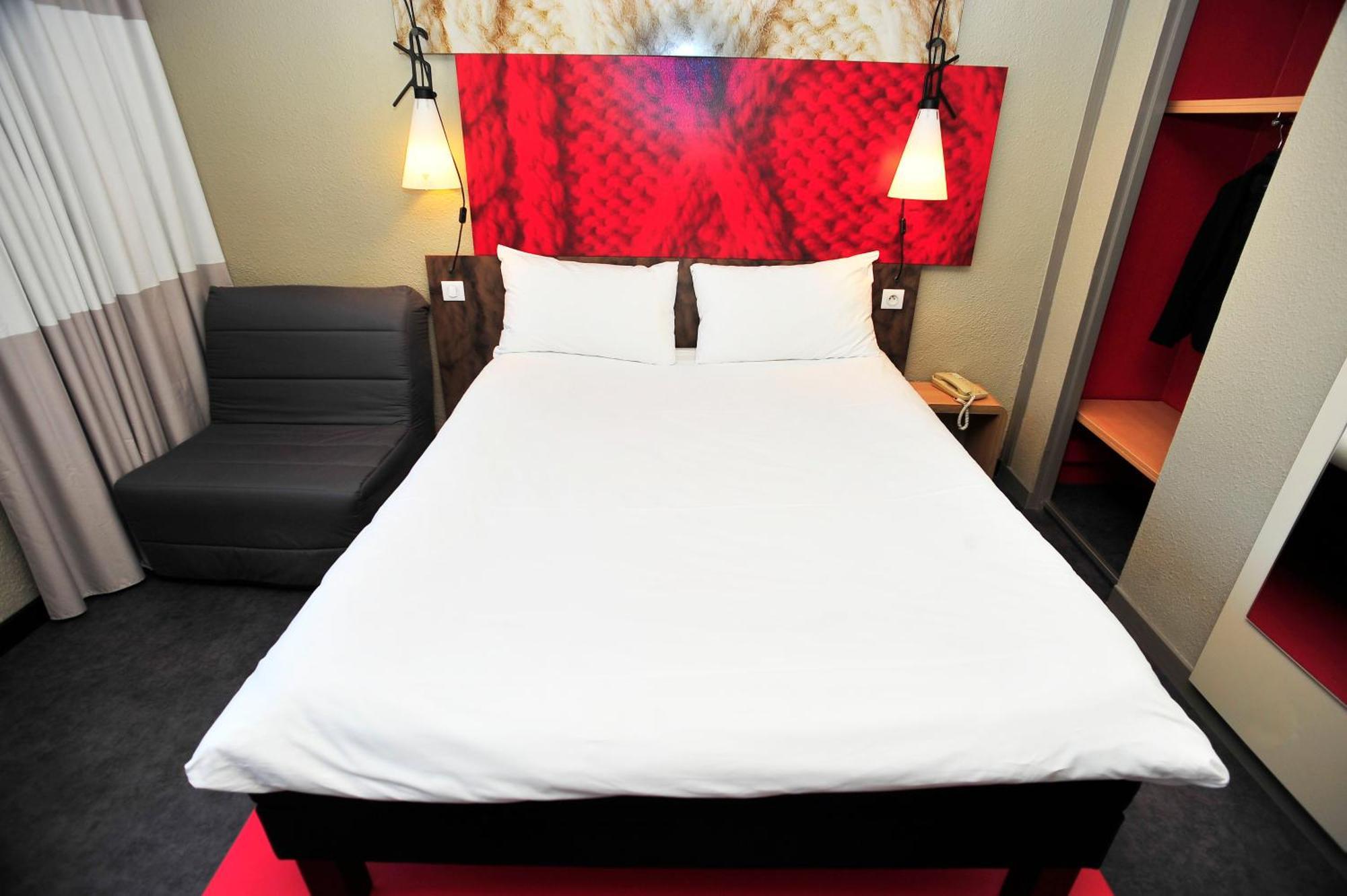 Ibis Centre Hotel 3*