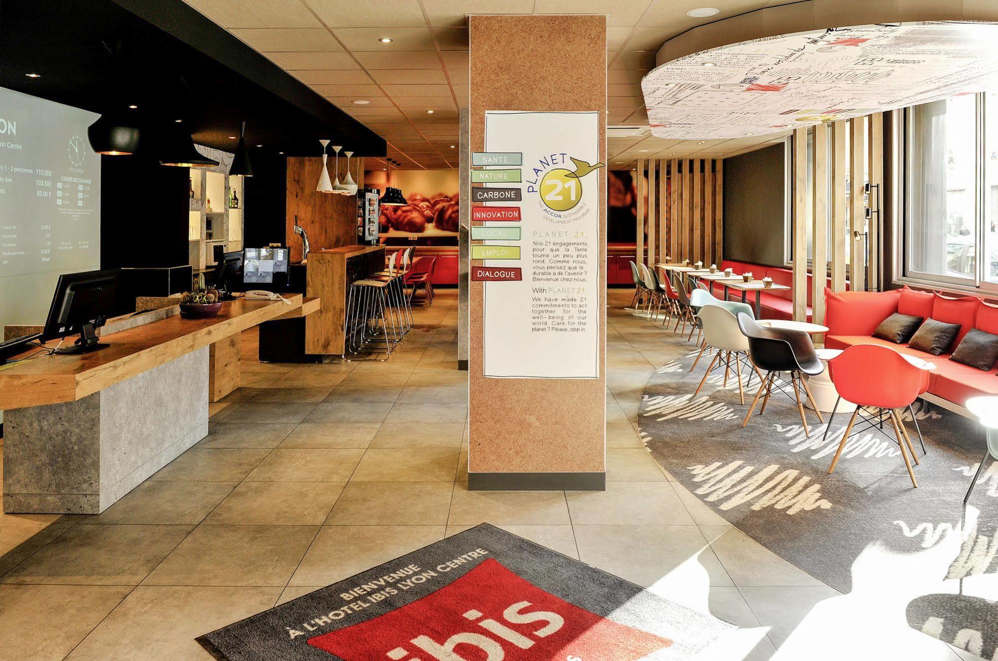 Ibis Centre Hotel 3*