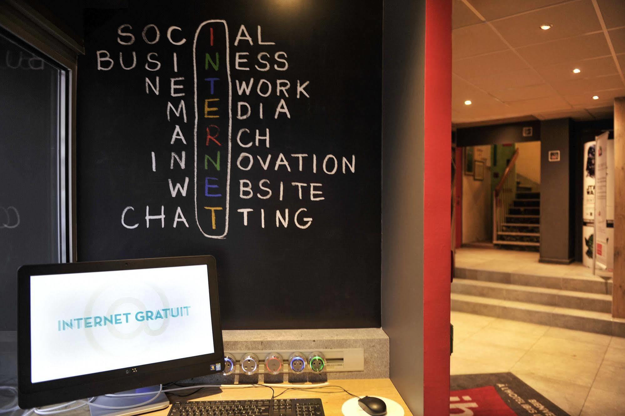 Ibis Centre Hotel 3*